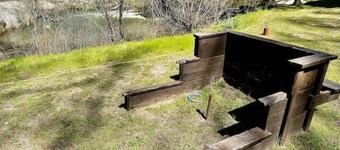 Pet Friendly/Sleeps 2/Creek/Creekside Suite