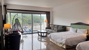 Living area - Hundred Days Hotel (Higashi)