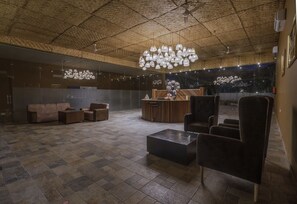 Coin salon dans le hall