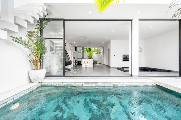 Pool - Deluxe 3BR Sunny Home Villa with Private Pool (Kec.Mengwi, Kabupaten Badung)