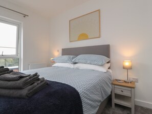 Cottage | Interior - River View (Preston)