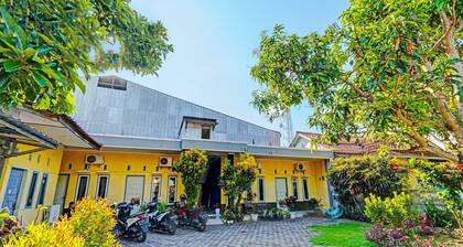 OYO 92519 Pondok Koesnita