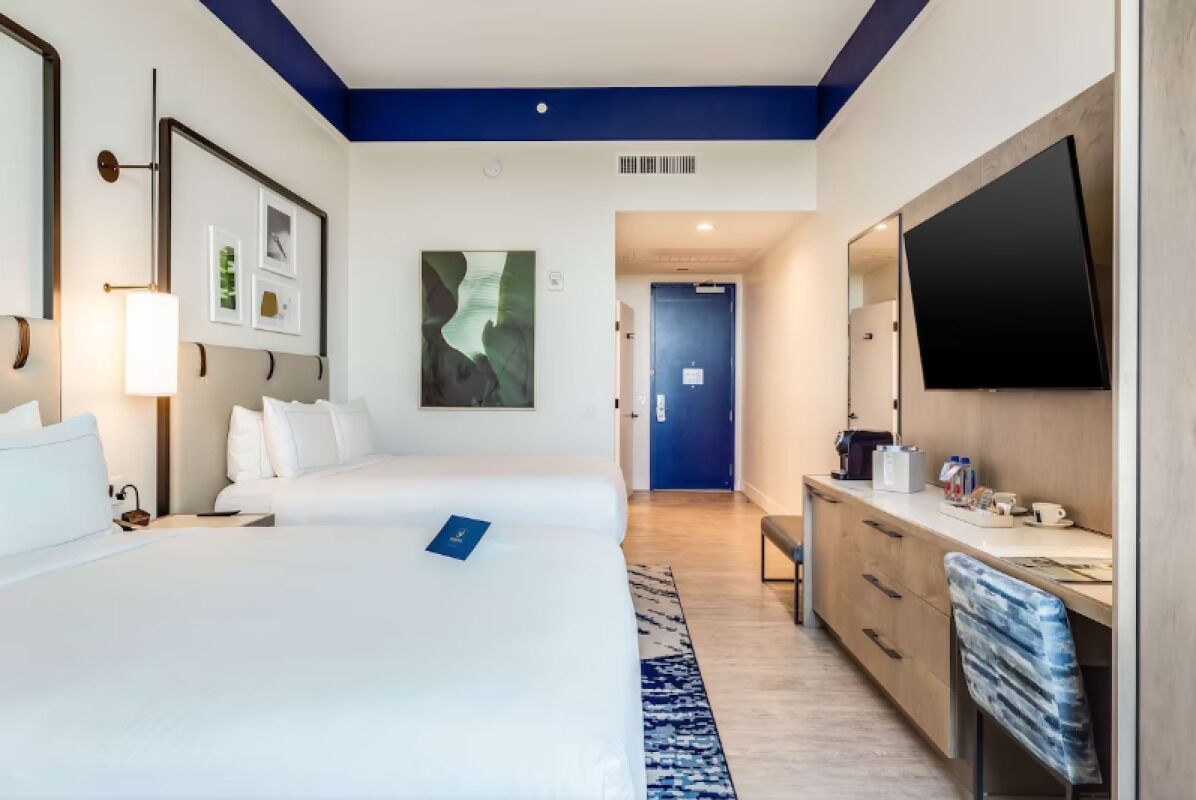 Miami's Best Kept Secret! Rooftop Swimming Pool, Pets Allowed!