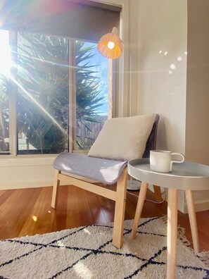 Interior - Tranquil Tullamarine 2B House, Free parking, 4mins to Airport + pet friendly! (Tullamarine)