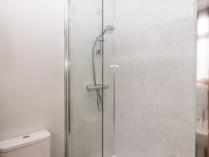 Shower - Mabel's View (Totnes)