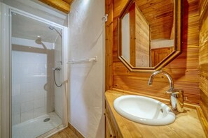 浴槽、ヘアドライヤー