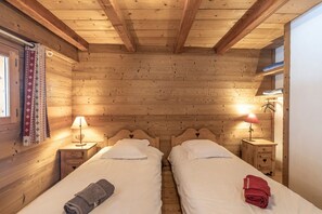 5 chambres, fer et planche à repasser, accès au Wi-Fi (inclus)