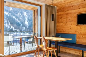 Dining - Holiday Apartment "Stoana 3-6" with Relaxing Wellness Area (Valle Aurina)