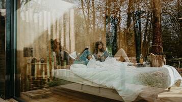 Soundproofing, bed sheets