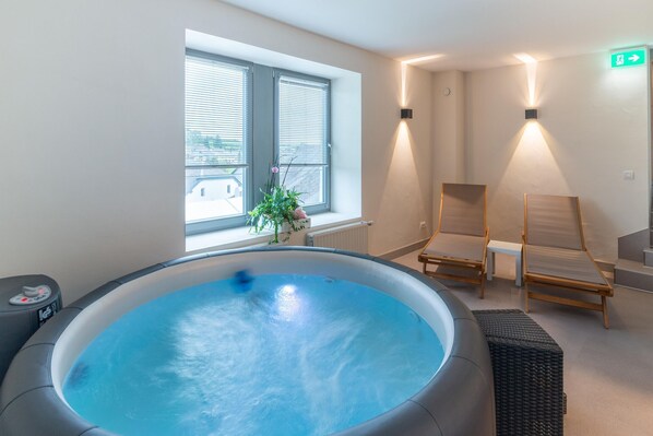 Interior - Luxury Family Holiday Home With Wellness (Binsfeld)