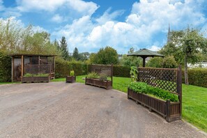 Property grounds - Luxury Family Holiday Home With Wellness (Binsfeld)