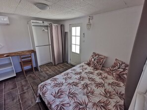 2 habitaciones, tabla de planchar con plancha y acceso a internet 