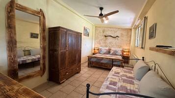 1 bedroom, free WiFi, bed sheets