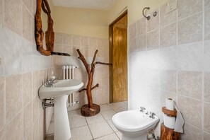 シャワー、タオル