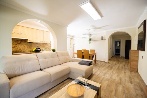 Villa "Oasis Salou" avec vue sur la mer, piscine privée et Wi-Fi