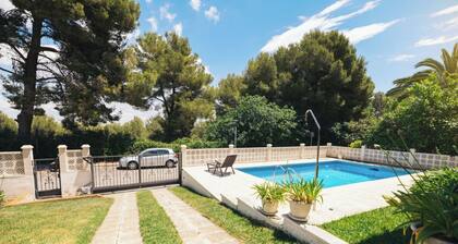 Villa "Oasis Salou" mit Meerblick, Privatem Pool und WLAN