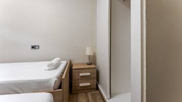 6 slaapkamers, een strijkplank/strijkijzer, gratis wifi, beddengoed