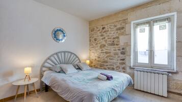 4 chambres, fer et planche à repasser, Wi-Fi gratuit, draps fournis