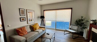 Holiday Apartment "Onda Beach House" with Sea View, Shared Pool & Wi-Fi