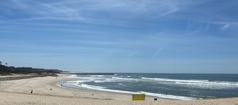 Appartement de vacances "Onda Beach House" avec vue sur la mer, piscine partagée et Wi-Fi