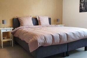 7 habitaciones y wifi gratis 