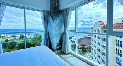 Spacious Oceanview Corner Suite Brand New