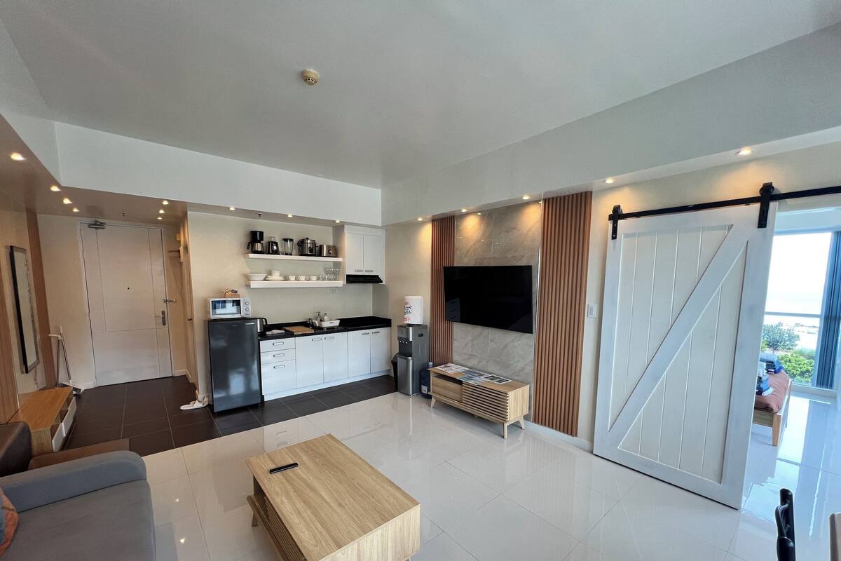 Signature-Apartment, mit Bad | 1 Schlafzimmer, Daunenbettdecken, Zimmersafe, Schreibtisch