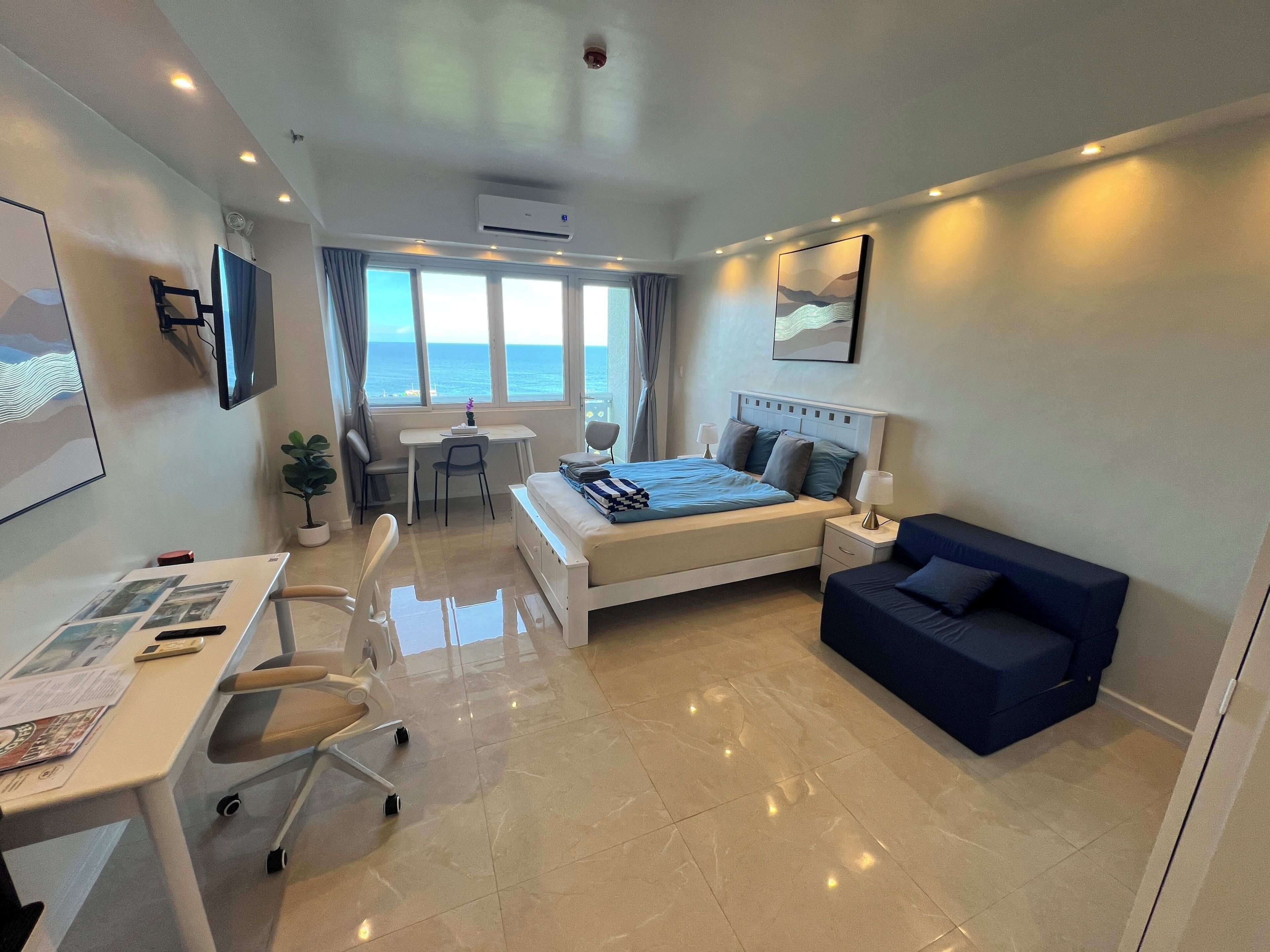 Premium Studio, Balcony | 1 bedroom, down comforters, in-room safe, desk