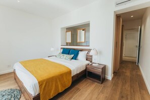 2 bedrooms, iron/ironing board, WiFi, bed sheets - Apartment with swimming pool and sea view (Black River)