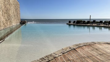 3 outdoor pools