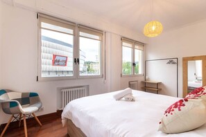 2 bedrooms, desk, iron/ironing board, WiFi - Apartamento con vistas al Estadio San Mamés (Bilbao)