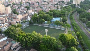 Sport court - Hermoso Apartamento Remodelado-excelente Ubicación (Medellín)