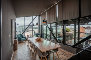 Electric kettle - Grand View Hotel (Tbilisi)