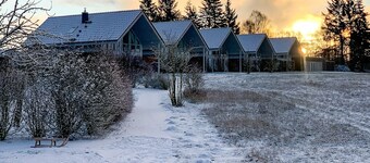 Ferienhaus Wiesengeflüster E7 mit Fasssauna, nur 3 Gehminuten zur Müritz