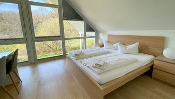 4 Schlafzimmer, Reisekinderbett, kostenloses WLAN