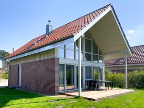 Exterior - Ferienhaus Wiesengeflüster W10 mit Sauna, Kamin und Garten (Röbel)