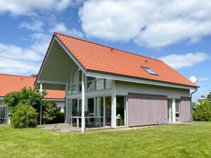 Exterior - Gruppenhaus Wiesengeflüster S4 in Randlage mit Sauna und Kamin (Röbel/Müritz)