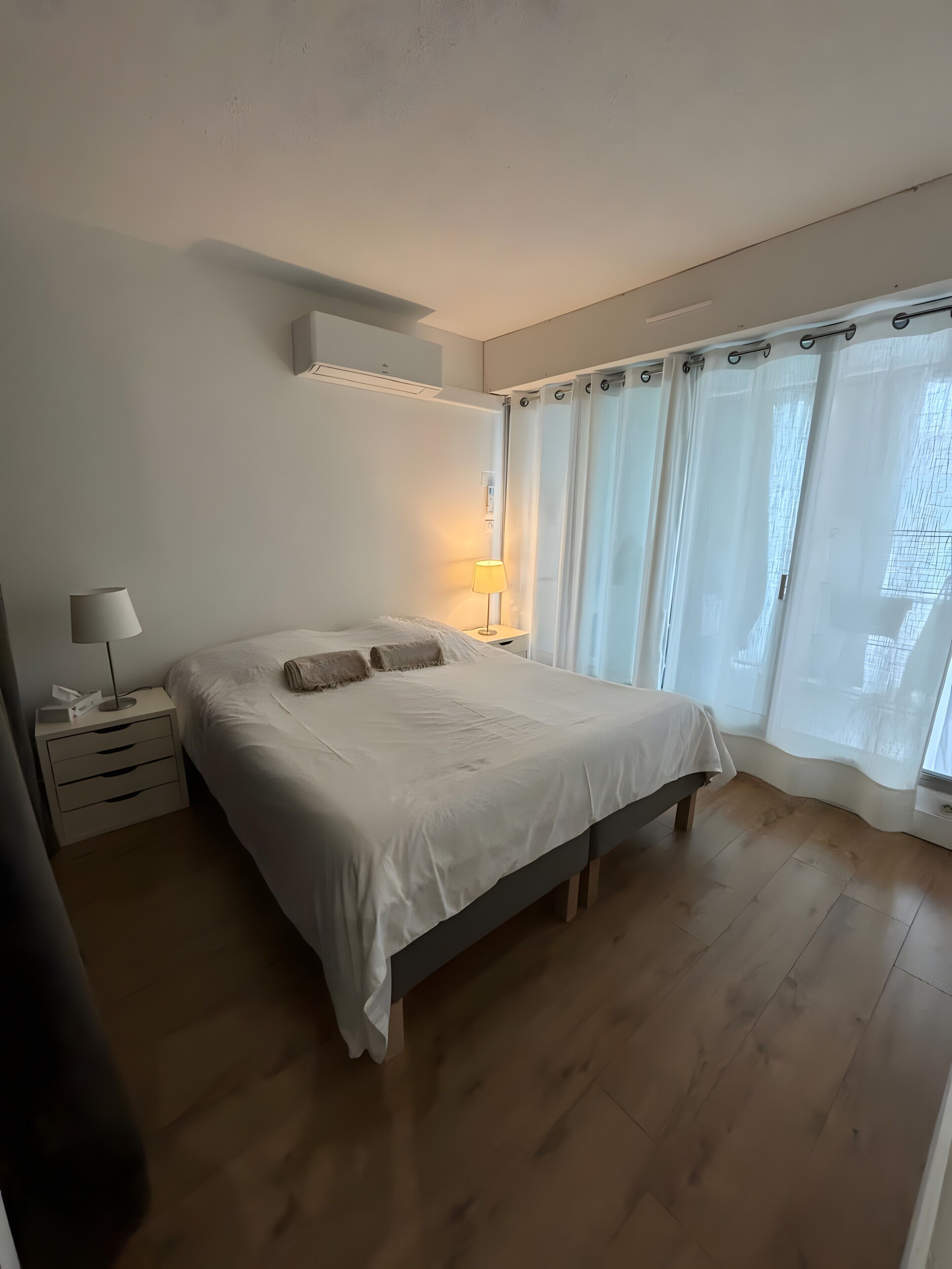 2 chambres, fer et planche à repasser, Wi-Fi gratuit, draps fournis