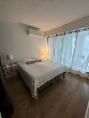 2 Schlafzimmer, Bügeleisen/Bügelbrett, kostenloses WLAN, Bettwäsche