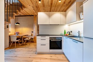 Fridge, oven, stovetop, dishwasher - Apartment 'Rotwandterhof Nest' with Mountain View, Shared Garden and Wi-Fi (Lengstein)