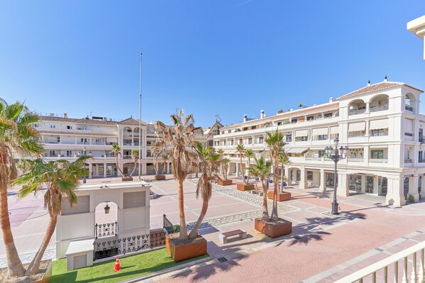 Property grounds - Holiday Apartment "Plaza España E1" near Beach with Private Terrace & Wi-Fi (Nerja)