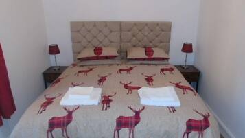 2 bedrooms, iron/ironing board, Internet, bed sheets