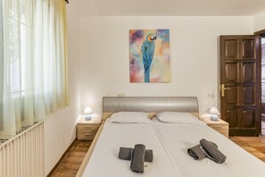 3 bedrooms, free WiFi, bed sheets