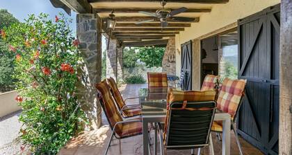 Country House 'Casa Gina' with Sea View, Private Terrace and Wi-Fi
