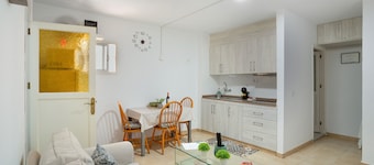 Vacation Apartment 'Danoe 2' with Wi-Fi