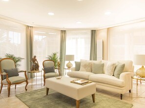 TV - Luxury Villa near the beach in Cullera (Cullera)