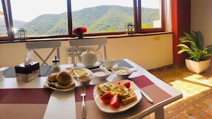 Dining - COTTAGE CHALET and TOURS (Dilijan)