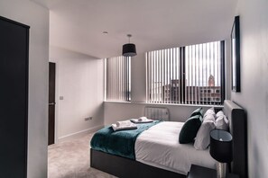 1 bedroom, desk, iron/ironing board, WiFi - Stay Zeni, Alexandra Rise Manchester Slick 1 Bed (Manchester)