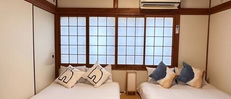 2 bedrooms, desk, free WiFi, bed sheets