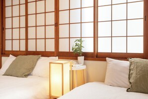 2 bedrooms, desk, free WiFi, bed sheets
